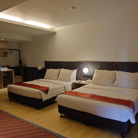 Katel Kuala Lumpur Formally Known As K Hotel מראה חיצוני תמונה